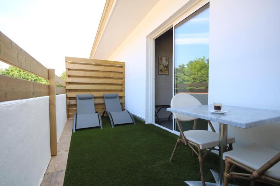 The Originals Boutique, Hotel Lakeside, Biscarrosse , Lac Parentis-en-Born Exterior photo